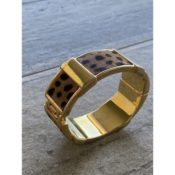 J. Crew Bracelet Cuff Clamp Animal Leopard Print Fur Gold Tone - Picture 4 of 12